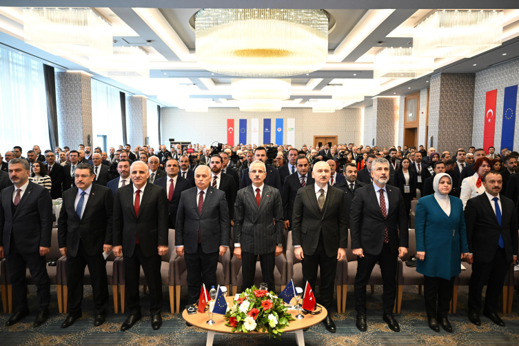 Bakan Uraloğlu: Kentlerimiz için 16,3 milyon euro hizmet alım sözleşmesi imzaladık